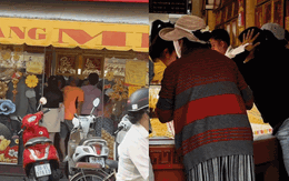 Cảnh tượng ở Mi Hồng TP.HCM sáng Thứ 2: Lao đi bán vàng rồi mới đến công ty check-in, vì sợ lỗ nặng hơn tiền phạt đi muộn