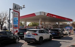 Mỹ 'bật đèn xanh' nhưng nhà máy lọc dầu lớn nhất thế giới tuyên bố sẽ không mua dầu Iran, đang nhập khẩu nhiều từ nước láng giềng của Tehran