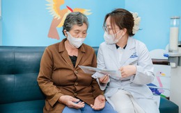 Long Châu và Abbott miễn phí 2.000 liều vắc xin cúm đến người dân miền Trung