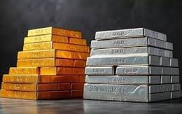 Quỹ vàng, bạc lớn nhất thế giới làm gì khi giá đảo chiều?