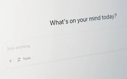 Bỏ ra 150.000 USD/tháng để AI làm hộ: Giới lập trình viên sợ hãi trước cơn lốc sa thải, nuôi cả một đội quân robot 24/7