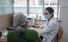 Người phụ nữ 6 tháng không ăn muối để kiểm soát huyết áp, bác sĩ nhìn kết quả khám, giật mình hỏi: “Chị đã làm gì?”