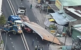 Tấm thép 10 tấn đè nát cabin, tài xế xe rác tử vong tại chỗ