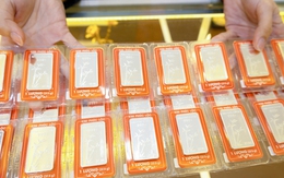 Giá bạc hôm nay 27-3: Người mua "bạc giấy" 120 triệu đồng/kg, lúc nhận chỉ còn 73 triệu đồng