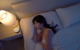 Bật đèn ngủ mỗi đêm, cô gái 20 tuổi tăng lên 100kg: Chuyên gia cảnh báo thói quen nhiều người đang mắc