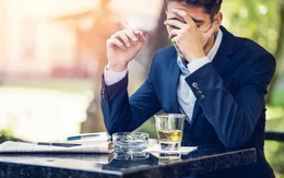 Nhiều tiền nhưng vẫn bị xa lánh: 8 thói quen EQ thấp khiến mọi mối quan hệ đều bế tắc