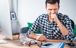 Ngày càng nhiều người dưới 50 tuổi đã mắc ung thư: Bác sĩ nêu rõ 6 dấu hiệu không được bỏ qua