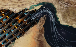 Cứ ngỡ xe điện sẽ “cứu thế giới” trước cảnh giá xăng tăng, ai ngờ giờ nó cũng kẹt ở eo biển Hormuz luôn rồi