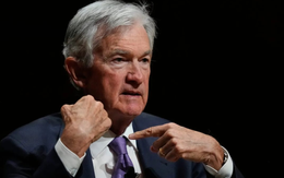 Chủ tịch FED Jerome Powell cảnh báo: Các tập đoàn lớn đang "khao khát" dùng AI để thay thế hàng nghìn nhân sự