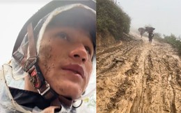 Xúc động thầy giáo vùng cao bùn bắn tận mặt, hướng dẫn trẻ đi học trên đường lầy