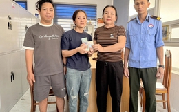 Phát hiện cọc tiền có hàng loạt tờ 500K nằm chơ vơ trước cổng bệnh viện