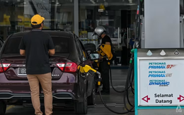 1 quốc gia phát 750.000 đồng cho các gia đình hàng tuần để mua xăng