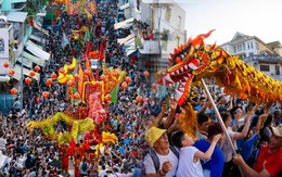 Cảnh tượng lạ ở Chợ Lớn dịp Tết Nguyên Tiêu