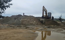 Nhiều bãi tập kết vật liệu trêu ngươi dư luận