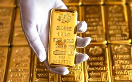 Quỹ vàng lớn nhất thế giới “xả” hàng tấn vàng khi giá lao dốc