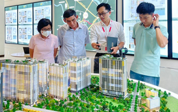 Lãi suất tăng, áp lực đè nặng lên vai người mua nhà