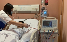 Người đàn ông sống lành mạnh lại suy thận nặng, bác sĩ cảnh báo: 1 việc âm thầm hại thận, nhiều người vẫn tưởng tốt