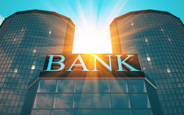 Lần đầu tiên tổng thu nhập của một ngân hàng tư nhân vượt Vietcombank, BIDV tiến gần mốc lịch sử