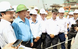 Bộ trưởng Bộ Xây dựng kiểm tra tiến độ Vành đai 3 tại Tân Vạn