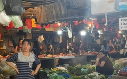 Giá xăng dầu giảm, vì sao dịch vụ ăn uống 'đua' tăng?