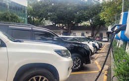 Nếu 100 ngàn xe ô tô cùng sạc một lúc sẽ thế nào với hệ thống điện?