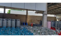 Vì sao giá xăng dầu giảm mạnh, giá gas vẫn ở mức cao?