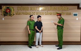 Bắt khẩn cấp, khám xét nơi ở của nhân viên ngân hàng Ngô Anh Tuấn SN 1999