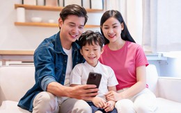 Tích lũy cho con từ sớm: Lựa chọn ưu tiên của cha mẹ hiện đại