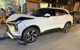 Nữ tài xế ô tô tông liên hoàn 4 xe trên phố Hà Nội