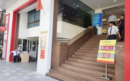 Người dân tăng cường gửi tiết kiệm ngân hàng