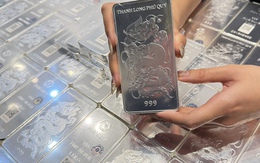 Giá bạc hôm nay 16-4: Nhiều người bất ngờ với đà tăng của bạc