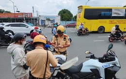 Lỗi vi phạm giao thông thường gặp nào sắp tới có thể bị CSGT phạt tại chỗ tới 7,5 triệu đồng?