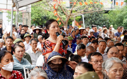 Người dân ngồi chật kín nhà văn hóa nghe thông tin giá đền bù đất tại siêu dự án Olympic 925.000 tỷ đồng có quy mô lớn nhất lịch sử Vingroup