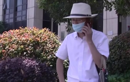 Ra ngân hàng xin rút 579 triệu đồng từ tài khoản của người cha quá cố, người đàn ông bị nhân viên từ chối: “Chúng tôi chỉ làm theo quy định”