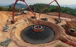 Nhiều mũi thi công đồng loạt, công trình năng lượng nghìn tỷ giữa dãy núi dài nhất Việt Nam dần 'lộ diện', dự kiến xong trong năm nay