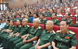 Đề xuất đổi cách tính tiền lương tháng để tính trợ cấp với sĩ quan nghỉ hưu trước hạn tuổi