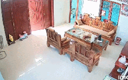 2h chiều khách đang ngủ trưa, shipper bị camera an ninh ghi lại chuỗi hoạt động âm thầm