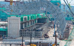 Cận cảnh mái thép Trung tâm Hội nghị APEC Phú Quốc, nặng gần 100 máy bay Boeing