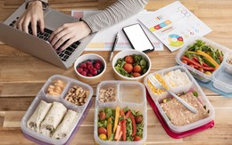 Đừng để hộp cơm trưa thành nguy cơ sức khỏe: Đây là những điều dân văn phòng nên lưu ý