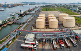 Doanh nghiệp đề xuất đầu tư kho xăng dầu dưới 5.000m3 tại vị trí tiếp giáp mặt nước, gần cửa biển: Chủ tịch UBND tỉnh nói gì?