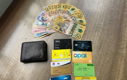 Phát hiện 1 chiếc ví màu đen có 300.000 đồng, 830 AUD và loạt thẻ tín dụng trên đường đi chợ: Công an sử dụng biện pháp nghiệp vụ vào cuộc