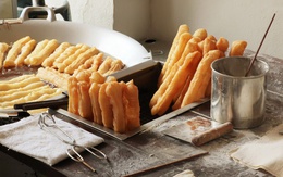 Bác sĩ Nhi khoa cảnh báo: Khẩn trương loại bỏ ngay 3 loại "bữa sáng độc hại" đang âm thầm "đánh cắp" chiều cao của trẻ