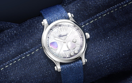 “Lá bùa duyên trên cổ tay”: Sự kết hợp không tưởng của kim cương và denim trong cùng 1 chiếc đồng hồ