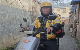 Một mình phục vụ cả thị trấn: Nghề shipper ở quê có thực sự “hái ra tiền”?