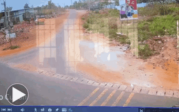 Vụ nam sinh lớp 12 lao xuống mương tử vong: Clip mới hé lộ điều gì?