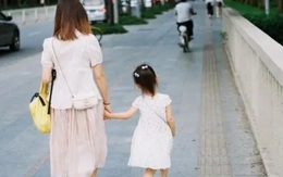 Già rồi tôi mới nhận ra: Đừng bao giờ thể hiện 4 hành vi này trước mặt con cái!