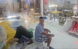 Triệt phá cơ sở sản xuất mì tươi do cặp vợ chồng cầm đầu "ngậm" hàn the và thủy tinh lỏng: Hơn 2.800 tấn đã tuồn ra thị trường suốt 12 năm