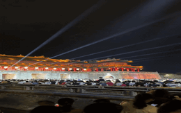 Lễ này, một nửa Việt Nam đang ở Huế!