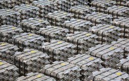 Không phải vàng hay dầu mỏ: Đây mới là thứ đang 'bốc cháy' tại Hormuz, đối mặt cú sốc cung lớn nhất 25 năm qua