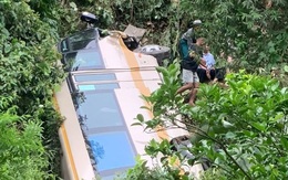 Xe khách rơi xuống vực ở Sơn La: Nhân chứng kể phút giây phá cửa, chạy đua cứu người